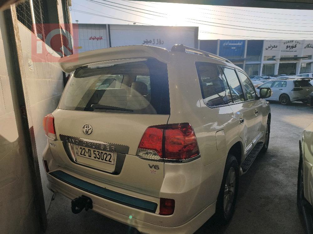 تويوتا لاندكروزر